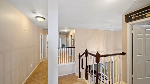 Pearland 2-story, 4-bed 1908 Oak Hollow Drive W-idx