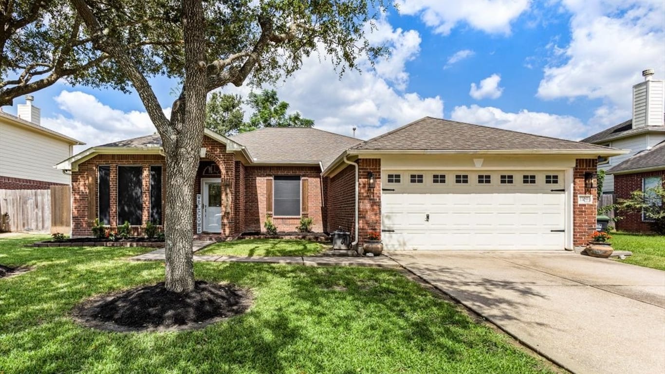 Pearland 1-story, 4-bed 1109 Lake Shore Drive-idx