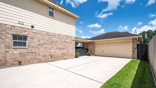 Pearland 2-story, 5-bed 3511 Blue Spruce Trail-idx