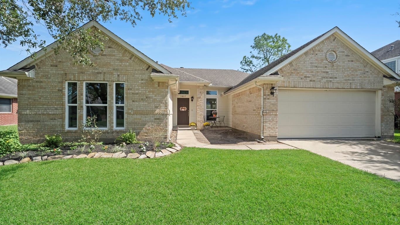 Pearland 1-story, 4-bed 1807 Oak Lodge Drive-idx