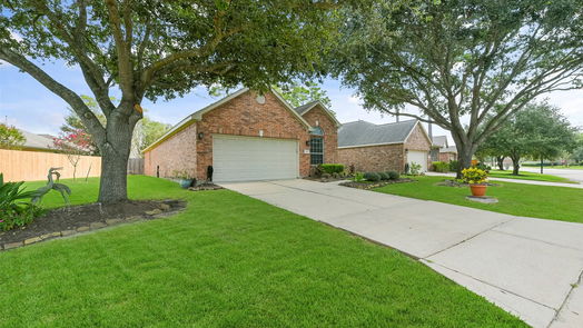 Pearland 1-story, 2-bed 1315 N Riviera Circle-idx