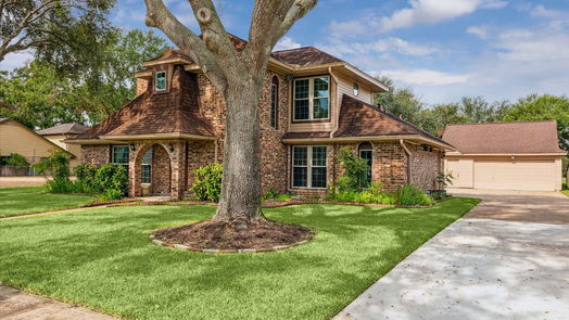 Pearland 2-story, 3-bed 2306 Fairway Circle-idx