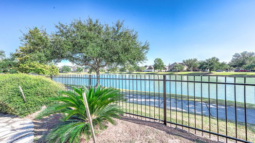 Pearland 2-story, 5-bed 2916 Eagle Lake Drive-idx