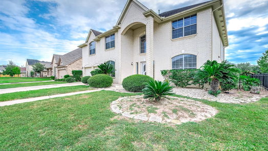 Pearland 2-story, 5-bed 2916 Eagle Lake Drive-idx