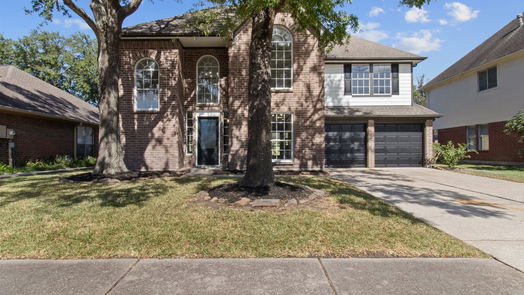 Pearland 2-story, 3-bed 1111 Chesterwood Drive-idx