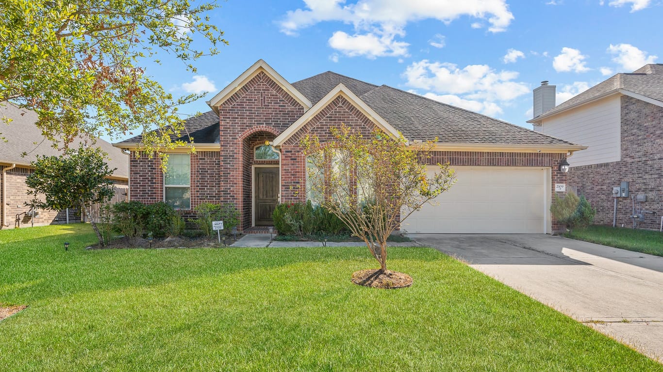 Pearland 1-story, 4-bed 2109 Scissor Tail Road-idx