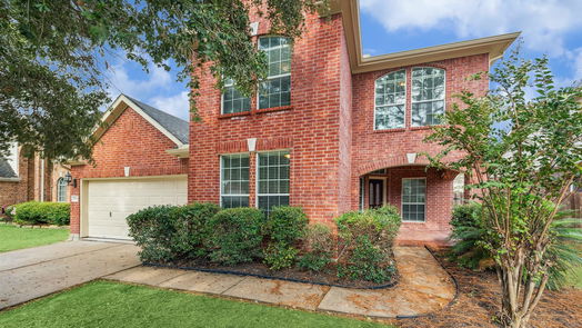 Pearland 2-story, 4-bed 3604 Pine Valley Drive-idx