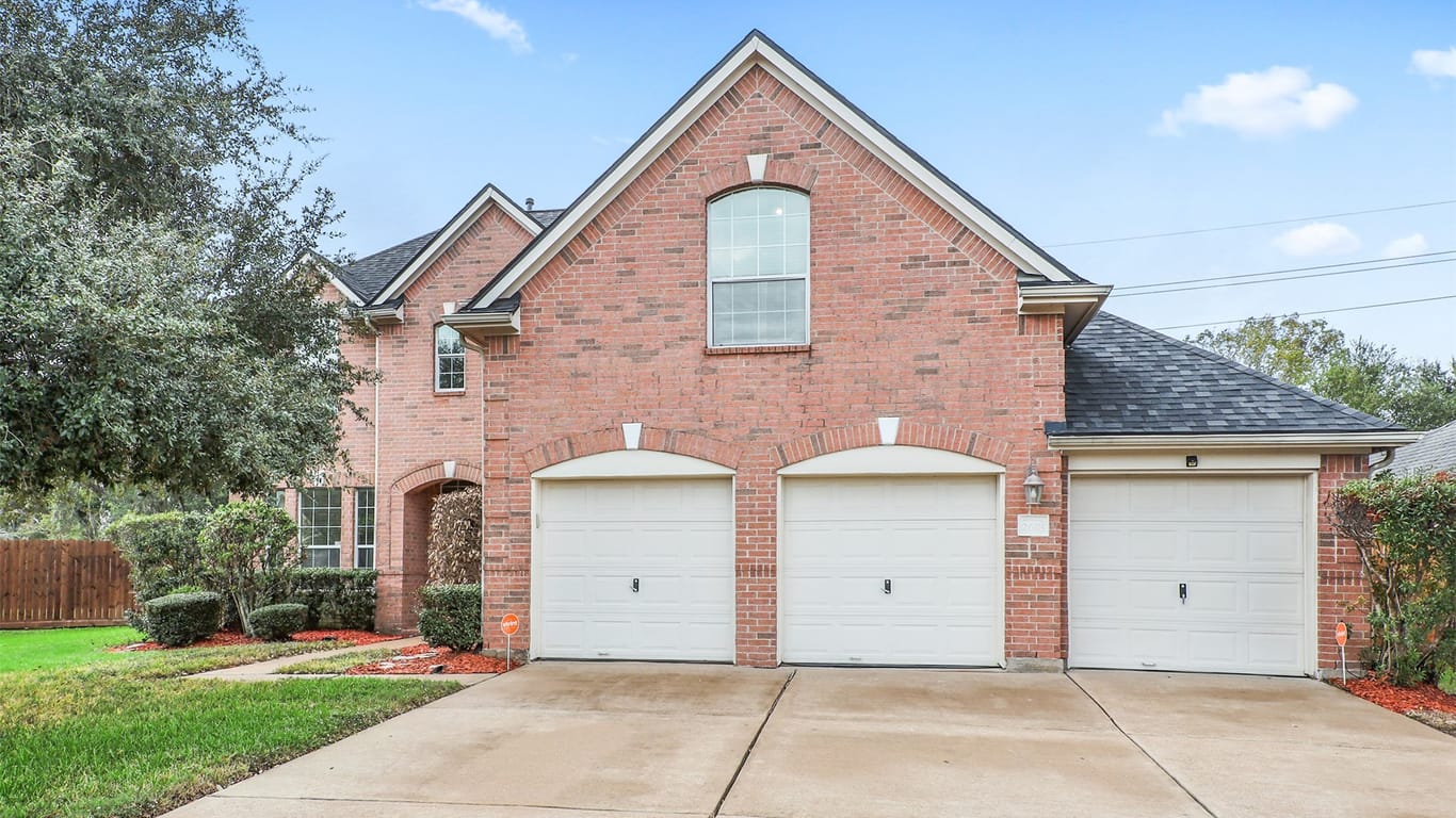 Pearland 2-story, 5-bed 2618 Dawn River Lane-idx