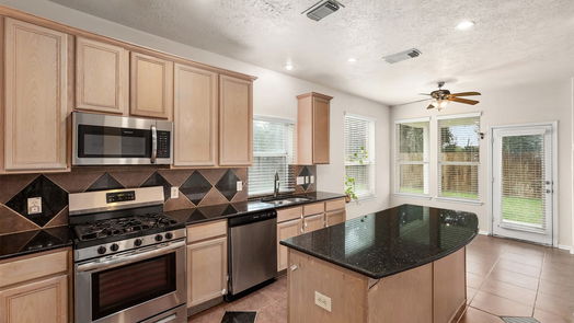 Pearland 2-story, 5-bed 2618 Dawn River Lane-idx