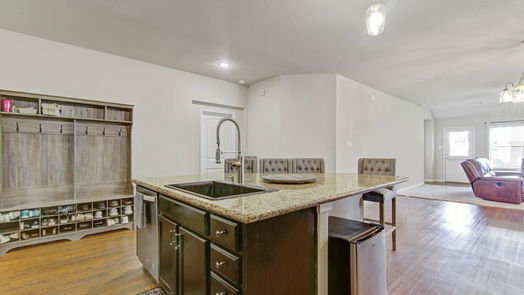 Rosharon 1-story, 4-bed 1807 Luminous Water Lane-idx