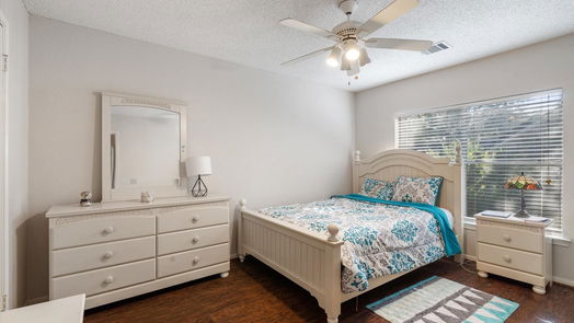 Pearland 2-story, 5-bed 5313 Spring Circle Drive-idx