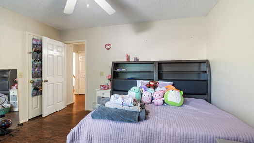 Pearland 2-story, 5-bed 5313 Spring Circle Drive-idx