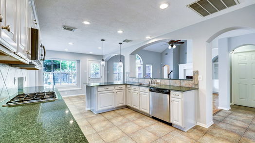 Pearland 2-story, 4-bed 4107 N Nolan Place-idx