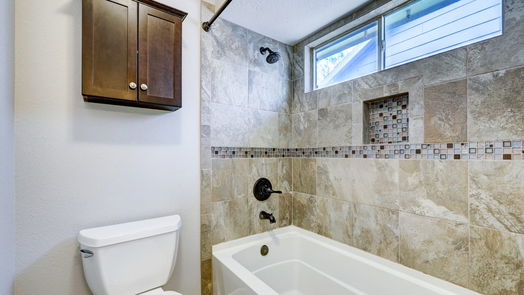 Pearland 2-story, 4-bed 4107 N Nolan Place-idx