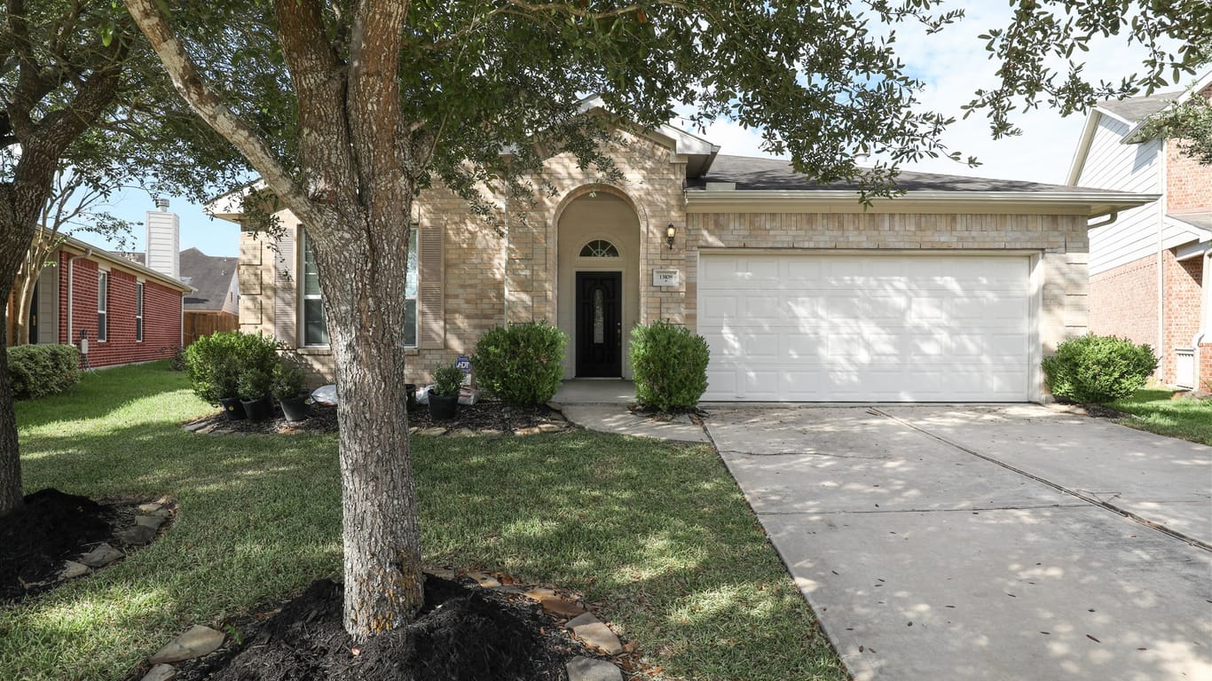 Pearland 1-story, 3-bed 13108 Ferry Cove Lane-idx