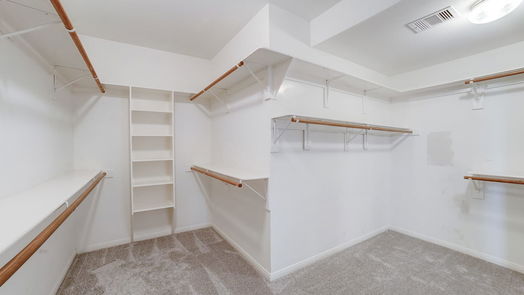 Pearland 2-story, 4-bed 2702 W Oaks Boulevard-idx