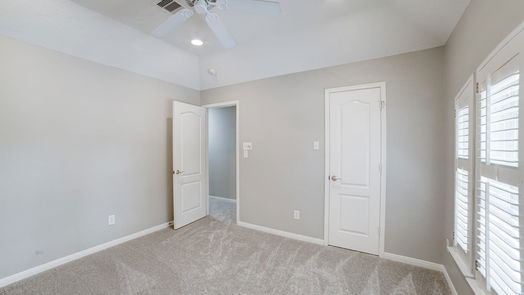 Pearland 2-story, 4-bed 2702 W Oaks Boulevard-idx