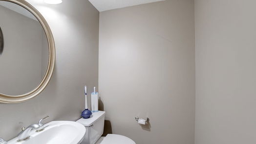Pearland 2-story, 4-bed 2702 W Oaks Boulevard-idx