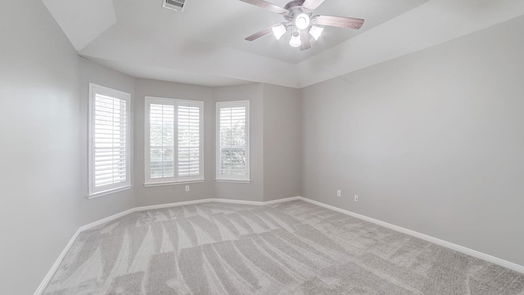 Pearland 2-story, 4-bed 2702 W Oaks Boulevard-idx