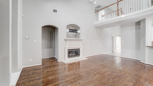 Pearland 2-story, 4-bed 2702 W Oaks Boulevard-idx