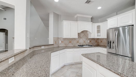 Pearland 2-story, 4-bed 2702 W Oaks Boulevard-idx