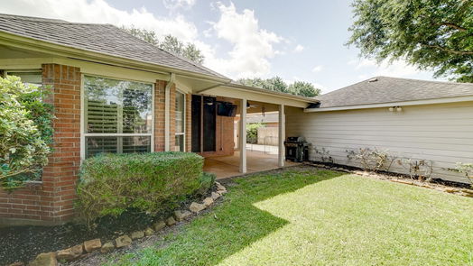 Pearland 2-story, 4-bed 2702 W Oaks Boulevard-idx