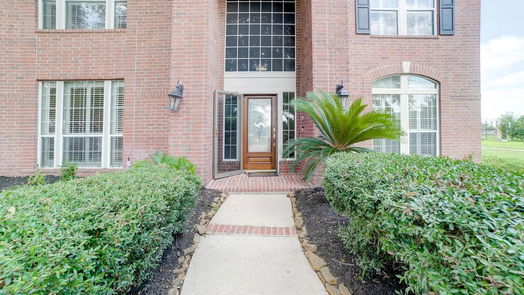 Pearland 2-story, 4-bed 2702 W Oaks Boulevard-idx