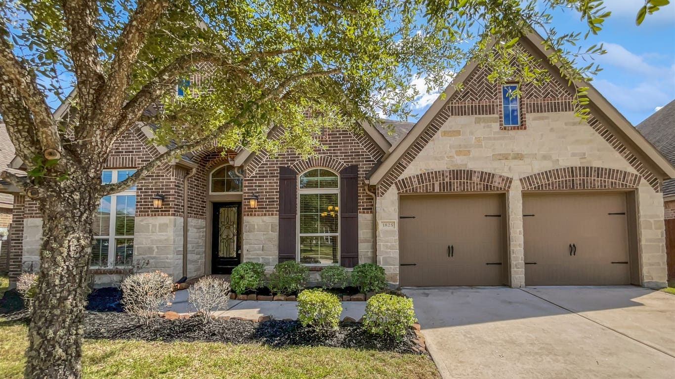 Pearland 1-story, 4-bed 1825 Emerald Trace Lane-idx