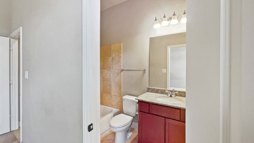 Pearland 1-story, 4-bed 1825 Emerald Trace Lane-idx