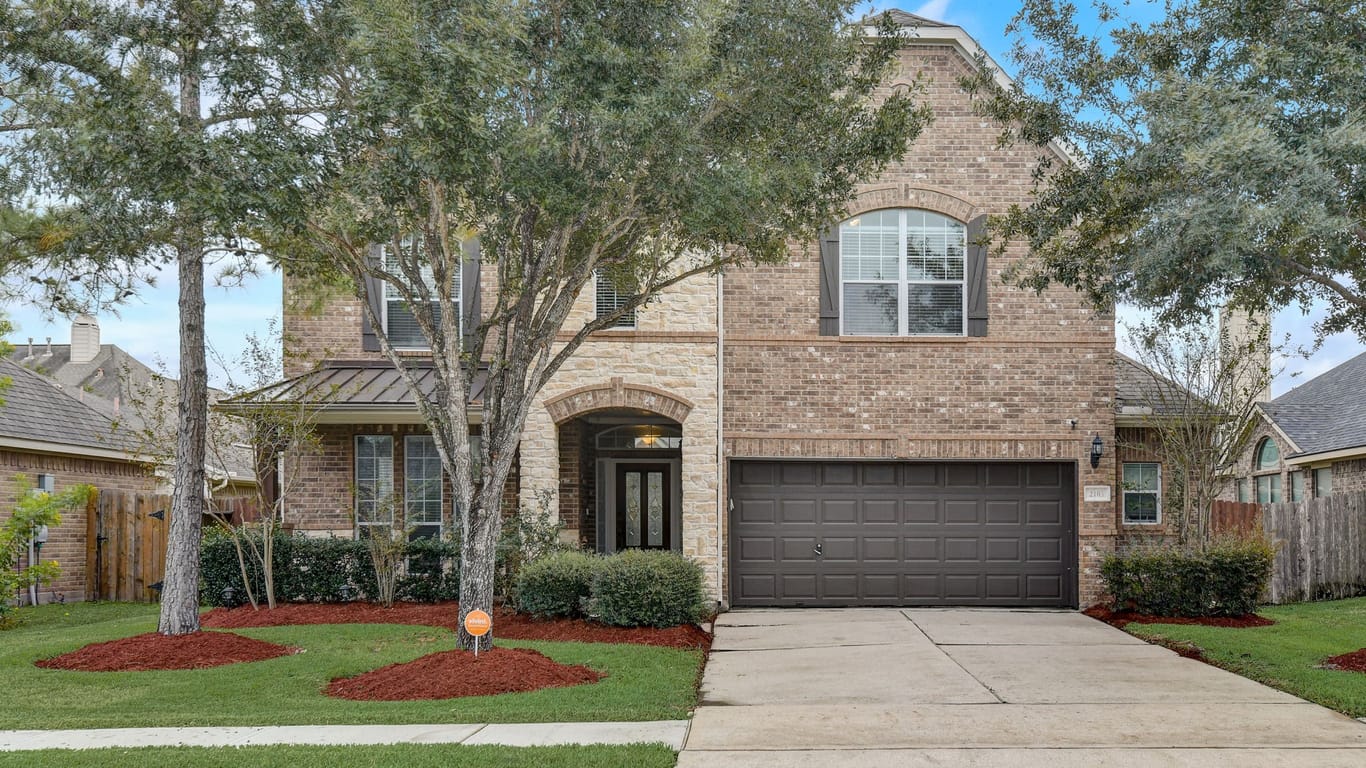 Pearland 2-story, 4-bed 2103 Rolling Fog Drive-idx