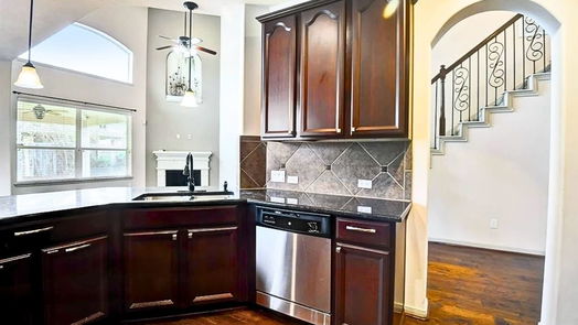 Pearland 2-story, 4-bed 2103 Rolling Fog Drive-idx