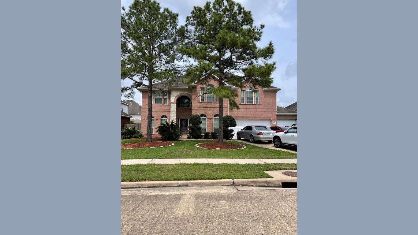 Pearland 2-story, 4-bed 11607 Bay Ledge Drive-idx