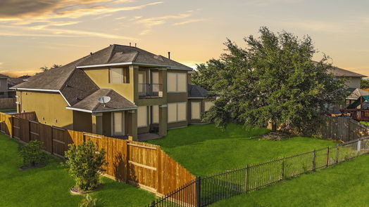 Pearland 2-story, 4-bed 13104 Southern Manor Drive-idx