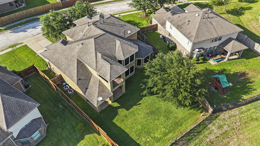 Pearland 2-story, 4-bed 13104 Southern Manor Drive-idx