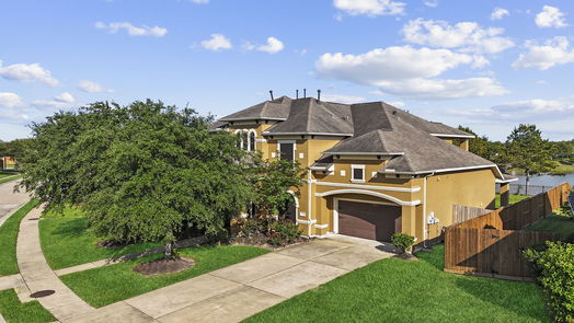 Pearland 2-story, 4-bed 13104 Southern Manor Drive-idx