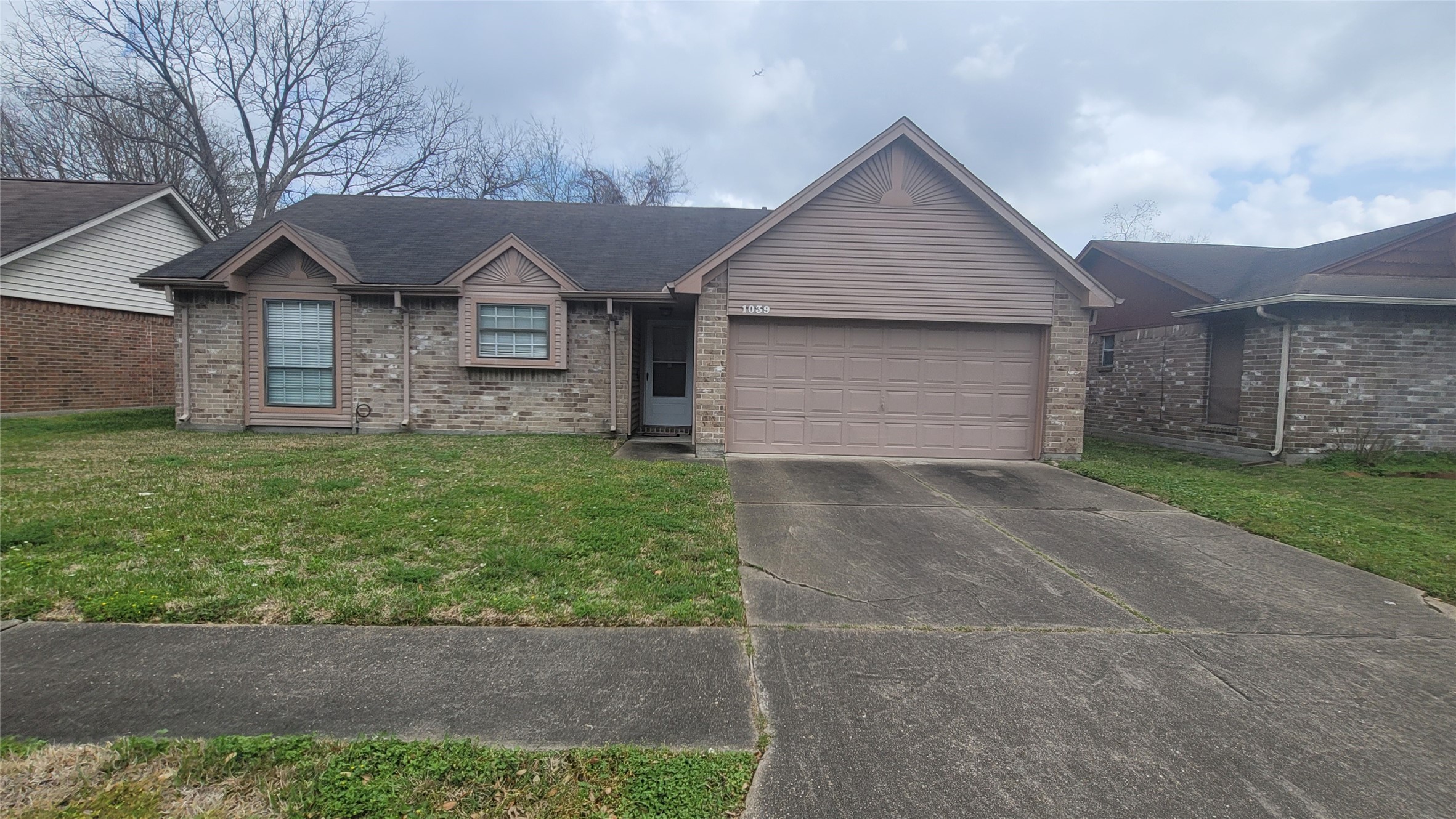 Pearland 1-story, 3-bed 1039 Oxford Drive-idx