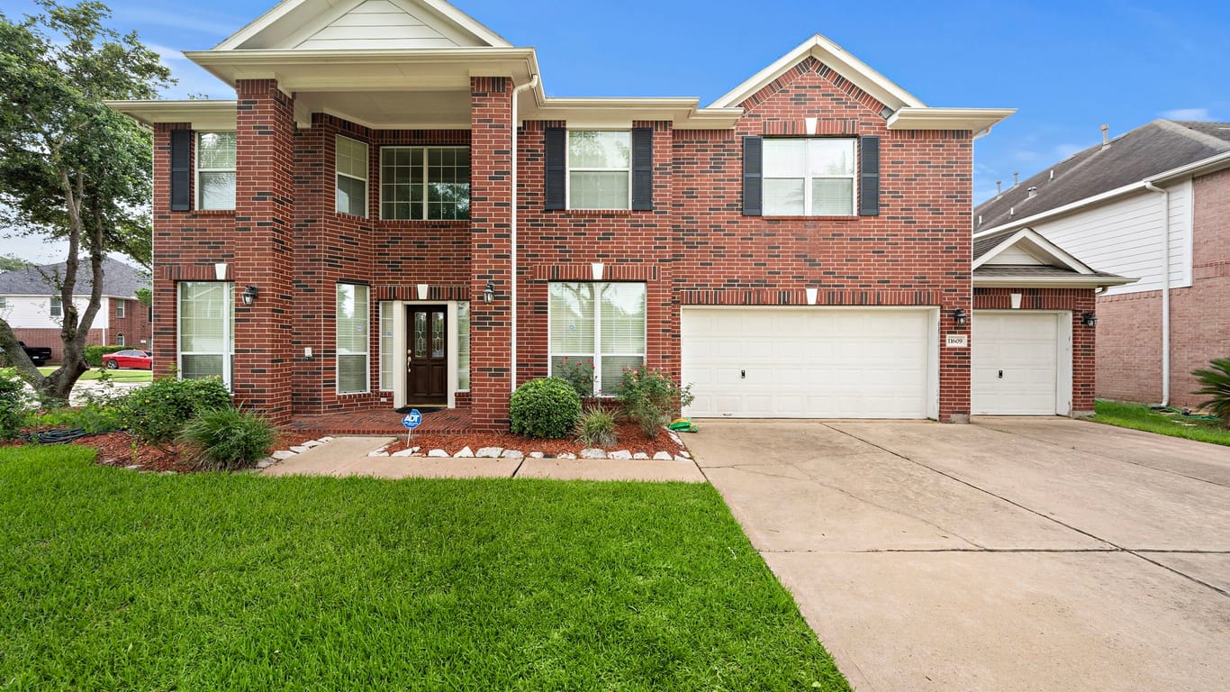 Pearland 2-story, 5-bed 11609 Bay Ledge Drive-idx