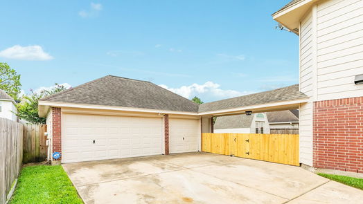 Pearland 2-story, 5-bed 5206 Brett Drive-idx