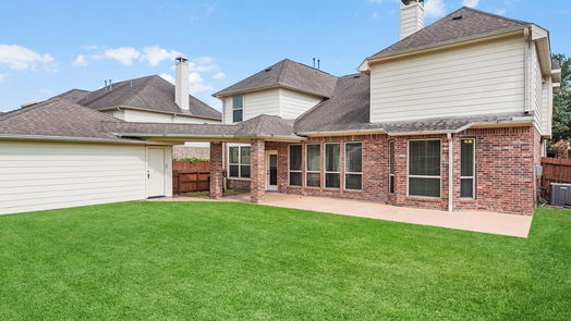 Pearland 2-story, 4-bed 12603 Fall Branch Lane-idx