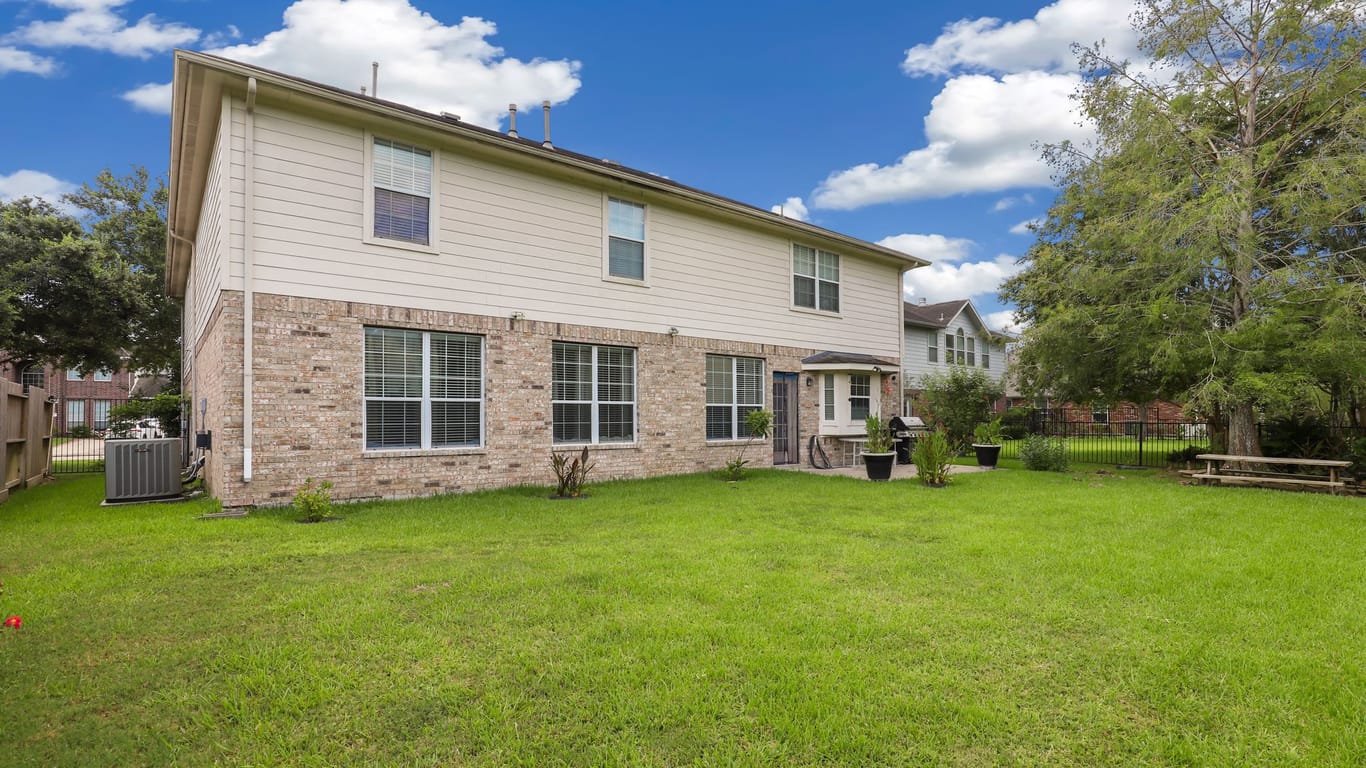 Pearland 2-story, 4-bed 2923 S Cedar Hollow Drive-idx