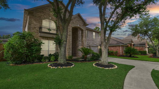 Pearland 2-story, 5-bed 4138 N Nolan Place-idx