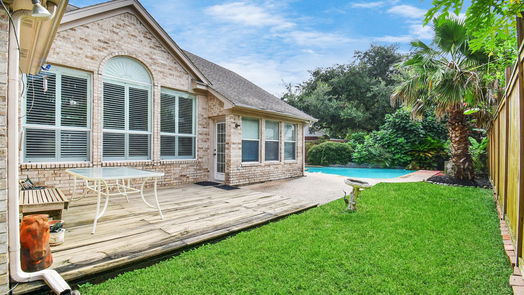 Pearland 2-story, 5-bed 4138 N Nolan Place-idx