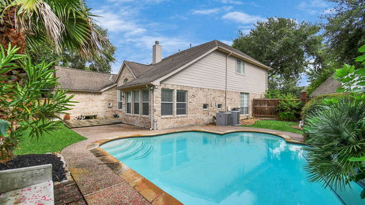 Pearland 2-story, 5-bed 4138 N Nolan Place-idx