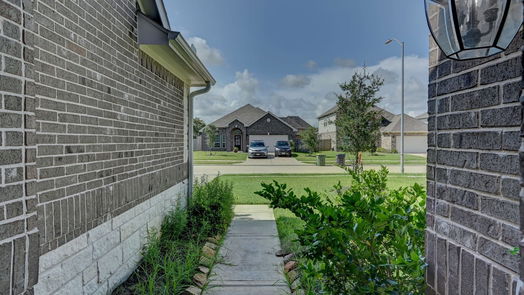 Pearland 2-story, 5-bed 6113 Tomorrow Circle-idx