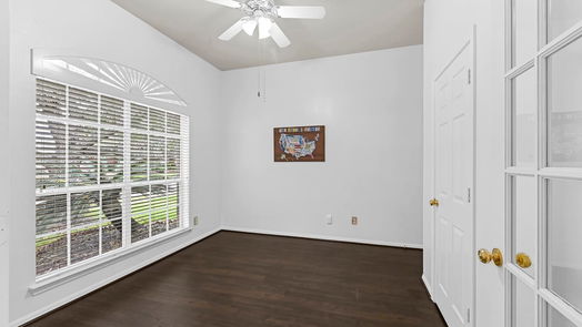 Pearland 1-story, 3-bed 3213 W Oaks Boulevard-idx