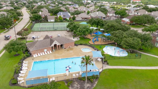 Pearland 2-story, 4-bed 9404 Sunperch Ct-idx