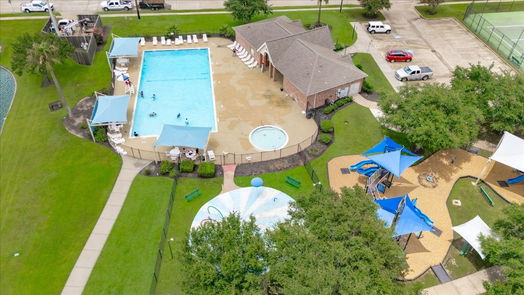 Pearland 2-story, 4-bed 9404 Sunperch Ct-idx