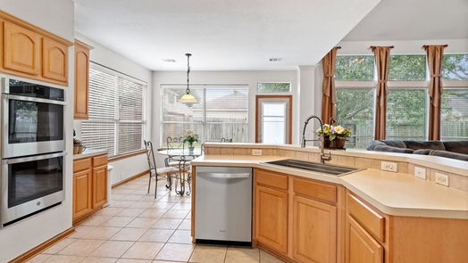 Pearland 2-story, 4-bed 9404 Sunperch Ct-idx