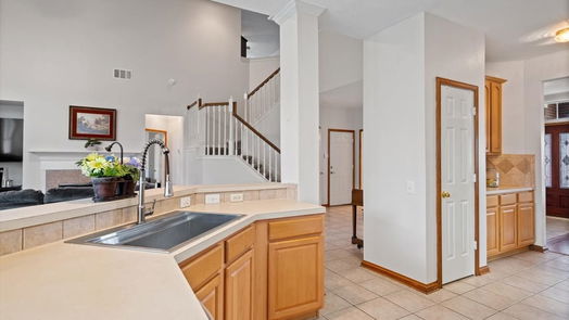 Pearland 2-story, 4-bed 9404 Sunperch Ct-idx