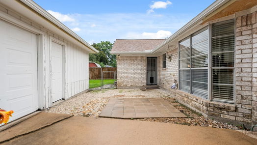 Pearland 1-story, 3-bed 2907 Livingston Drive-idx